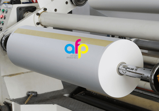ρόλος 445mm*3000m ταινιών ελασματοποίησης μεταλλινών 17-27micron BOPP πιστοποίηση του BV μεγέθους